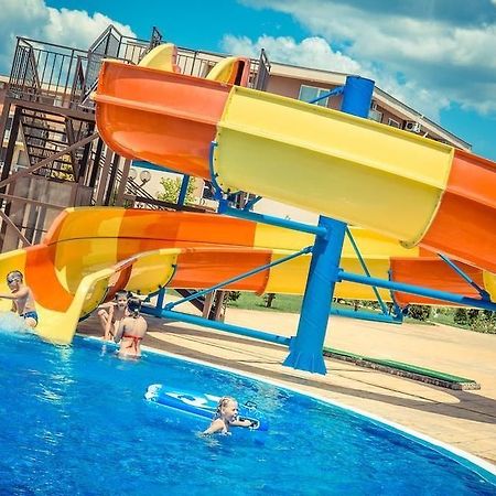 Holiday Fort Golf Club ซันนีบีช ภายนอก รูปภาพ