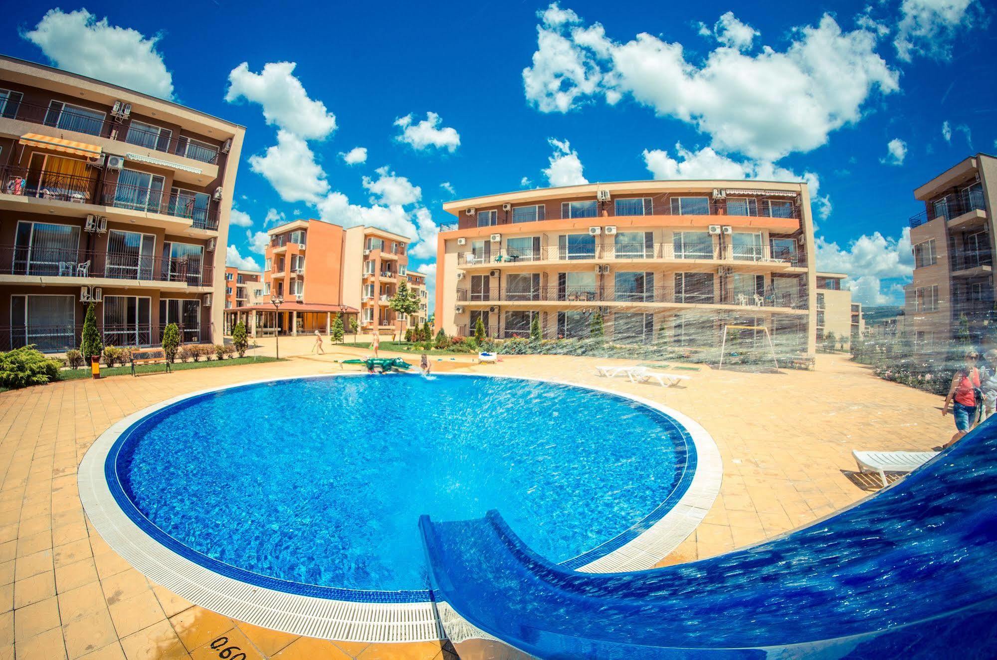 Holiday Fort Golf Club ซันนีบีช ภายนอก รูปภาพ